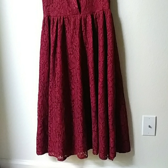 Dress - Picture 3 of 4